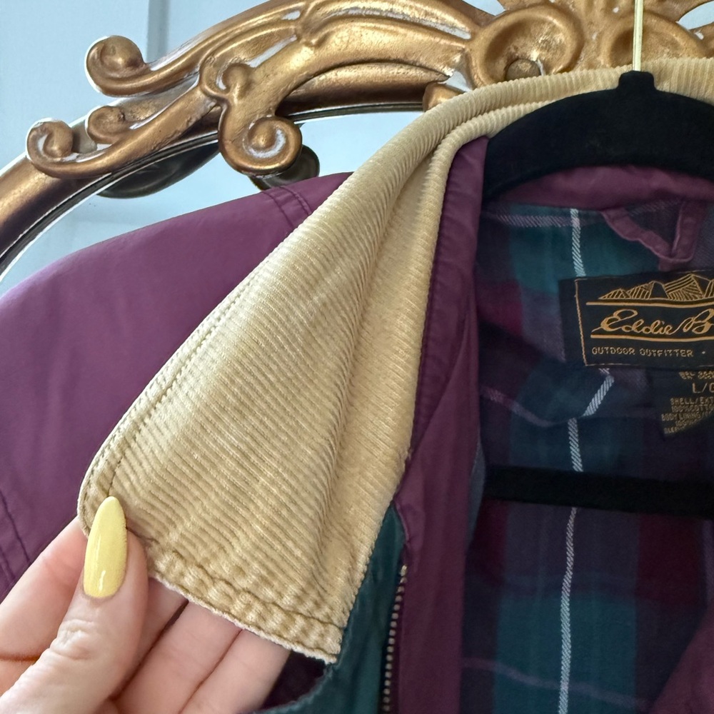 Women's Burgundy Jacket with Tan Collar - Picture 4 of 6